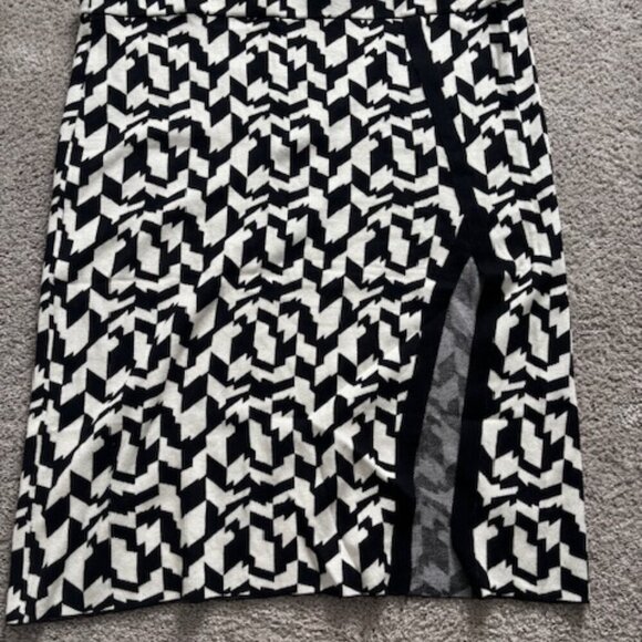 NWT High-Rise Slit Knit Midi Skirt - Future Collective 4X - Picture 5 of 7